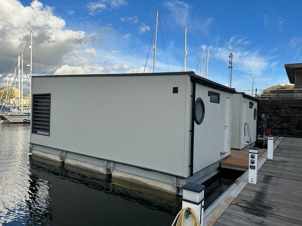 Floating Lodges